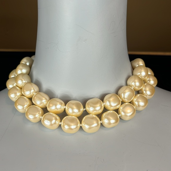 Stunning CAROLEE Double Strand Chunky Pearl Necklace - Picture 2 of 10